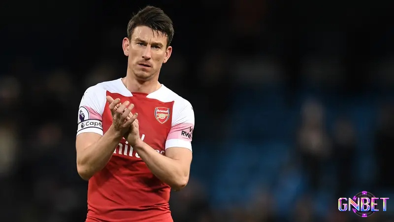 Hậu vệ hay nhất cúp C2: Cầu thủ Laurent Koscielny