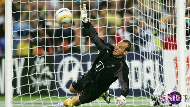 Mark Schwarzer được vinh danh là cầu thủ xuất sắc nhất tháng 2 năm 2010