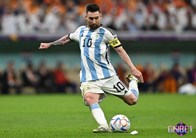 Tiền đạo hay nhất phải kể đến cầu thủ Lionel Messi có lối chơi xuất sắc